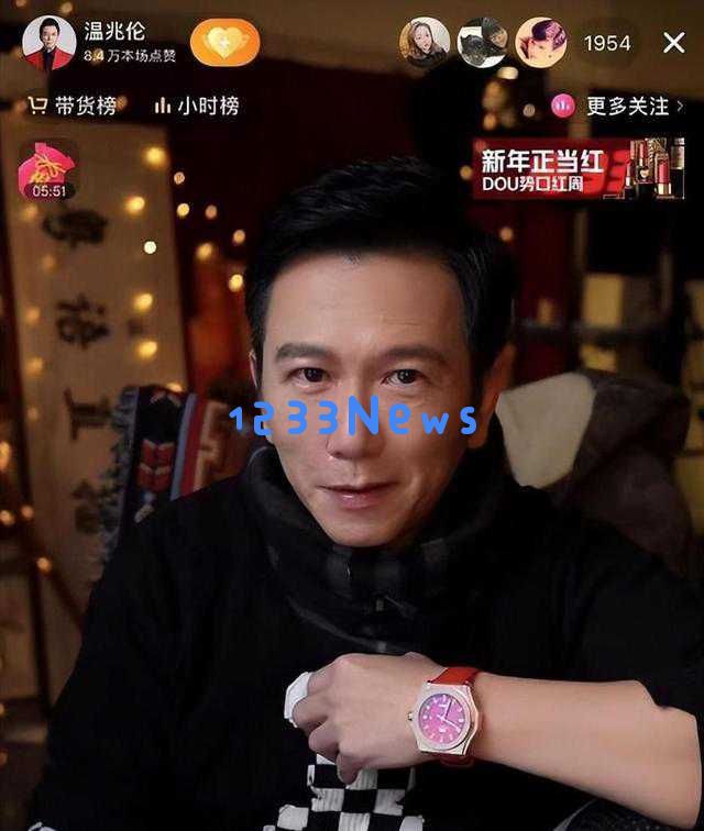 年过六旬的温兆伦重返娱乐圈，魅力依旧令人瞩目，家庭幸福美满令人羡慕