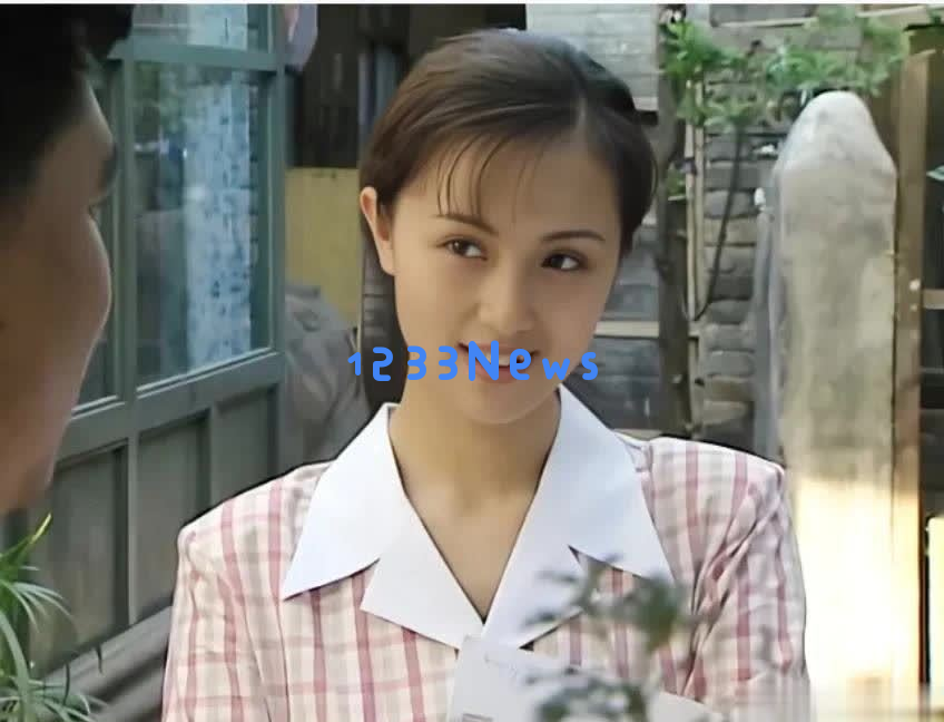 浏览朱媛媛从21岁到51岁间的18张优雅照片，才明白她的魅力一直如初