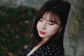 无论感情如何变化，最终都离不开这两个字的深刻影响