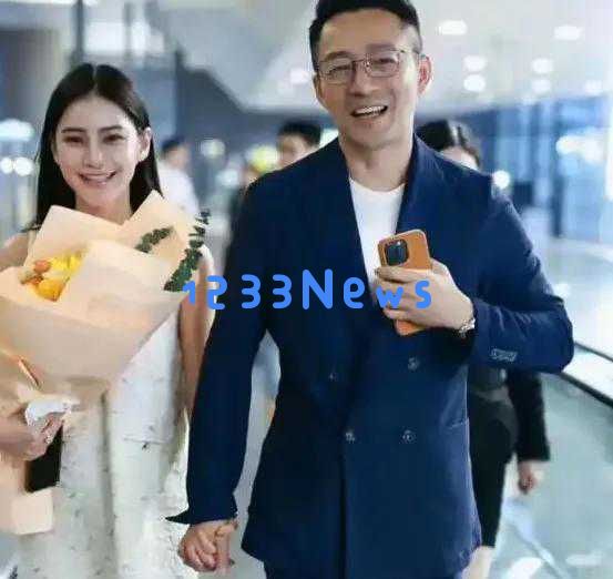 汪小菲与马筱梅婚礼即将开启，张兰身着红衣送出真挚祝福，网友们期待直播盛况！