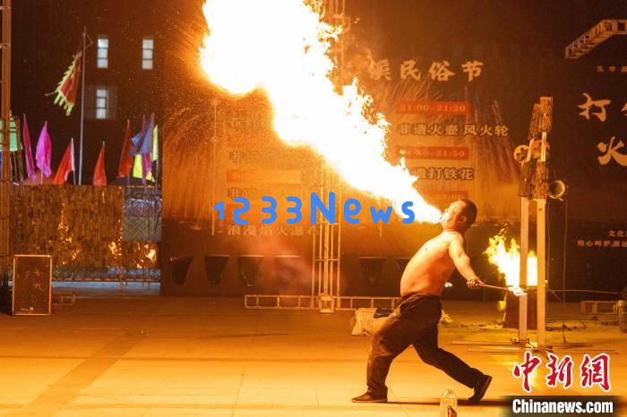 宁夏银川：非遗焰火迎端午 市民“粽”享夏日时光 品味传统匠心与文化