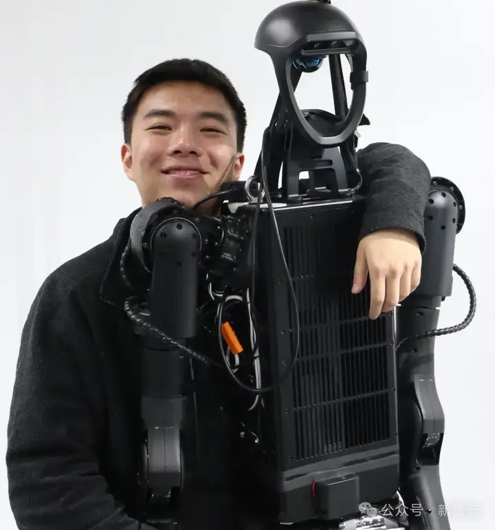 英伟达机器人跳APT舞惊艳全网，科比C罗完美复刻！CMU 00后华人共同一作
