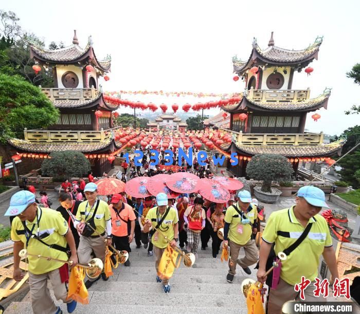 
十余家台湾宫庙组团赴莆田湄洲妈祖祖庙谒祖进香：信仰的传承与文化的交融之旅
