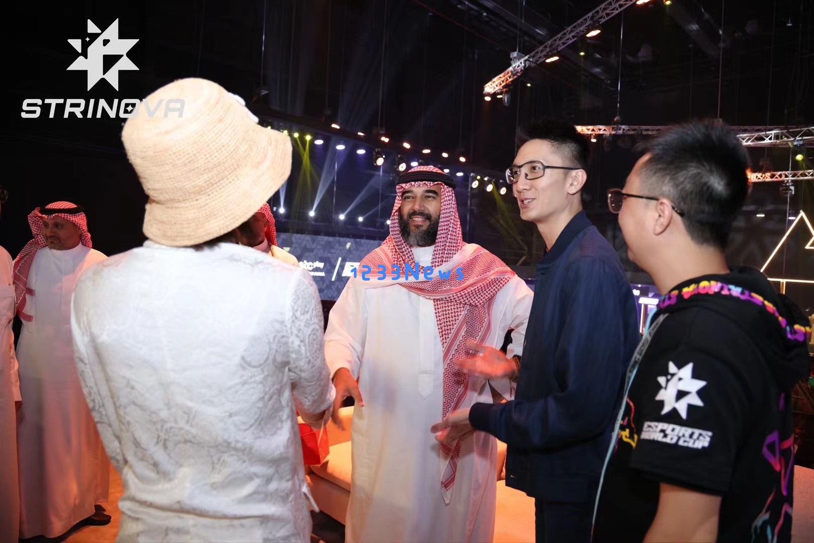 上线刚满一年，这款游戏就上了全球顶级电竞产品的桌：掀起电竞风潮的黑马游戏！