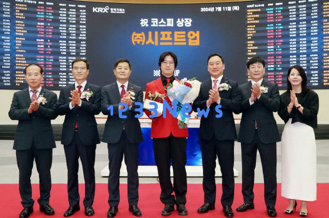 “韩国米哈游”ShiftUp今日成功上市，海投二次元的腾讯、腰杆硬了！