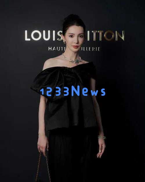 李诞与金晨因妆发准备时间问题引发的讨论，时间管理究竟反映了哪些深层次的因素？