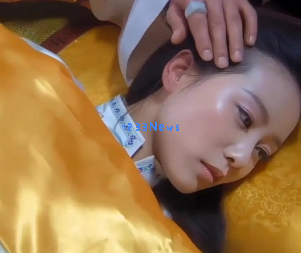 吴奇隆与刘诗诗因拍戏擦出爱火花，刘诗诗的完美肌肤状态令人艳羡不已！