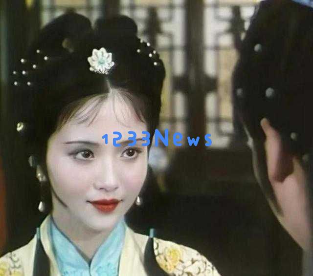 陶慧敏重回公众视线，59岁依然散发着优雅的魅力与风采
