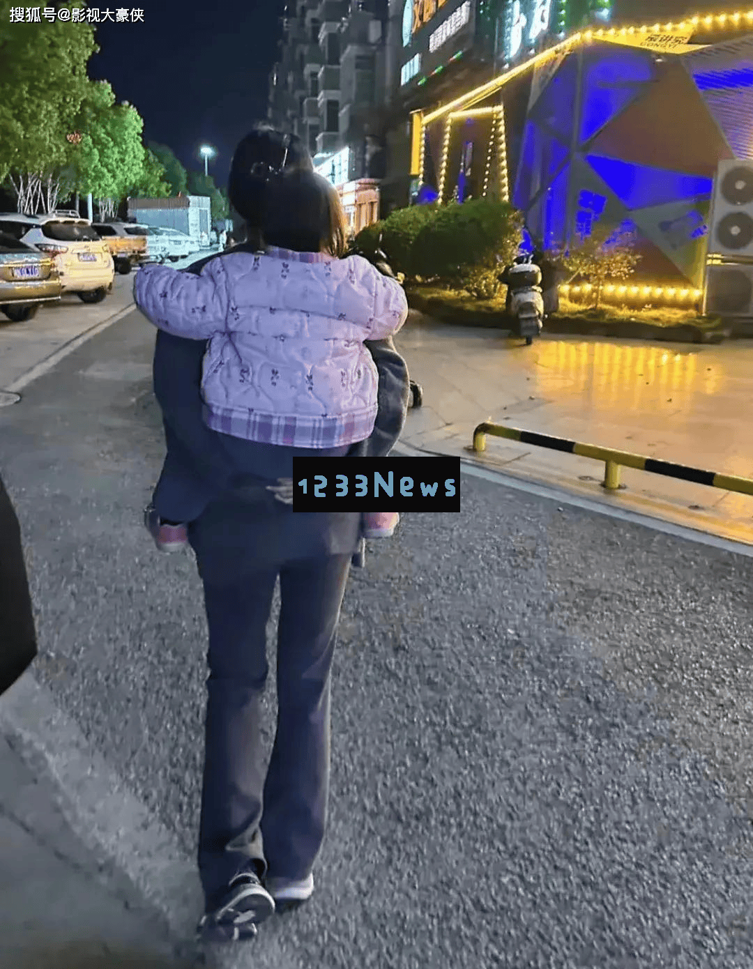 柳岩回老家衡阳探亲，哥哥罕见现身，祖宅展现典雅与温馨的气氛！