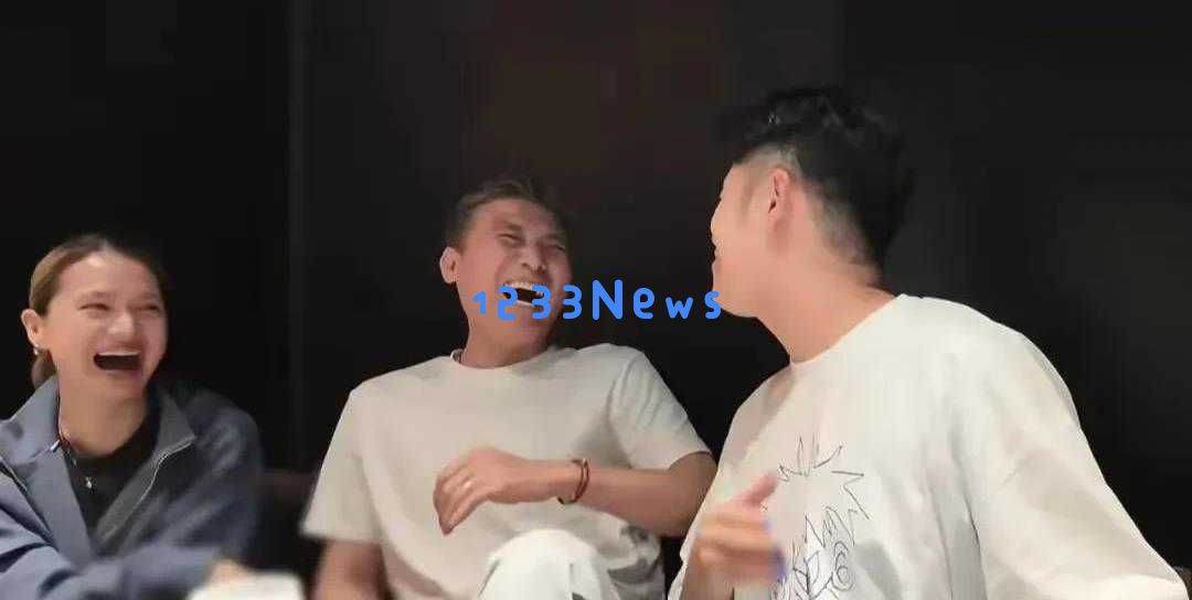 陈赫宴请朋友，李乃文携伴侣首次公开露面，马頔与李纯低调出席活动！