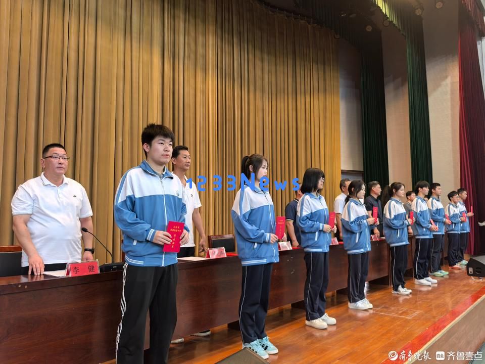 青春依旧，梦想再次启程！德州二中隆重举办2025届高中毕业典礼盛会
