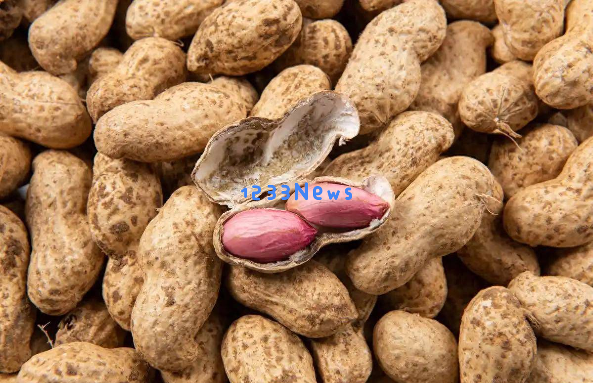 进入老年后，更需谨慎对待花生，专家提醒：老人食用花生时要注意这些要点