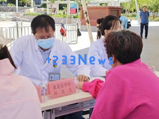 烟台毓璜顶医院走进学府社区积极开展偏头痛关爱月义诊活动多学科协作助力患者实现“无痛生活”