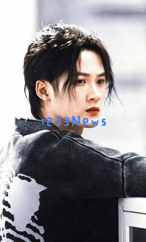 杨紫檀健次再度携手出演谍战剧，情侣身份转变为竞争对手展开智斗！