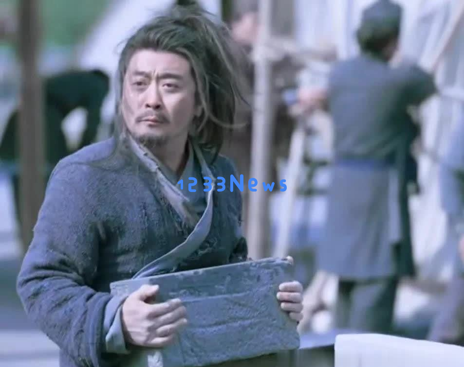 太搞笑了！为了得到肖战的签名，他竟然被家人逼着演《藏海传》！