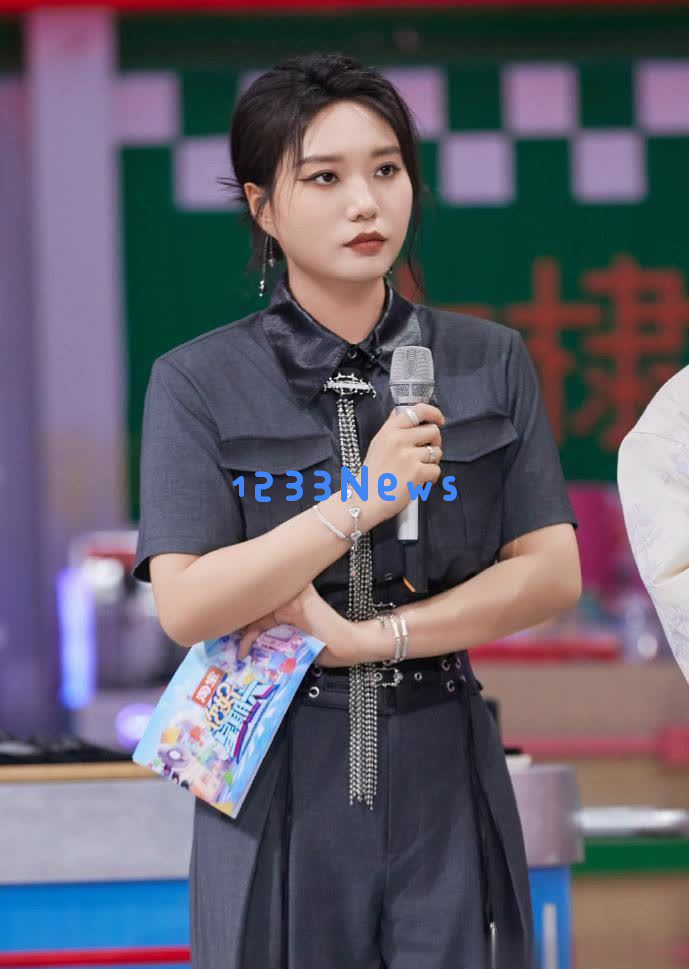 《你好星期六》王鹤棣再次亮相，王星和高瀚宇携手演绎卧龙凤雏的精彩故事