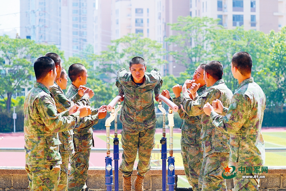 授衔仪式即将到来，那位立志成为“兵王”的新兵发展如何了？
