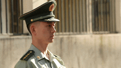 为什么这座军营要强调静音训练和无声进餐？