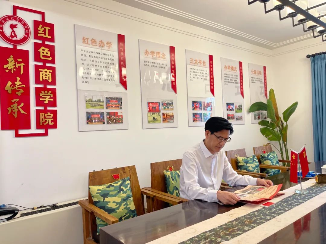 上海一位感人至深的退役军人引领近千名志愿者积极投身公益事务，荣获“最美退役军人”称号