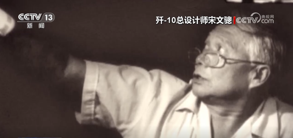 中国歼_10如何在国际舞台上闪耀光芒，实现一战成名？