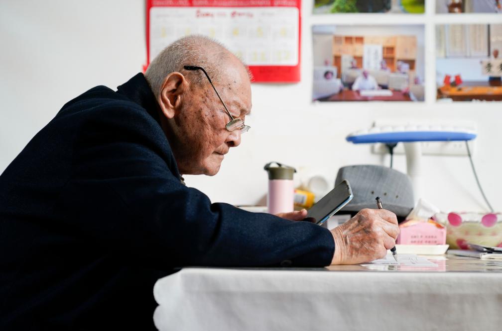 揭秘抗战胜利80周年：“地雷战”英雄刘寿山的亲身经历：如何将敌人一举炸毁！