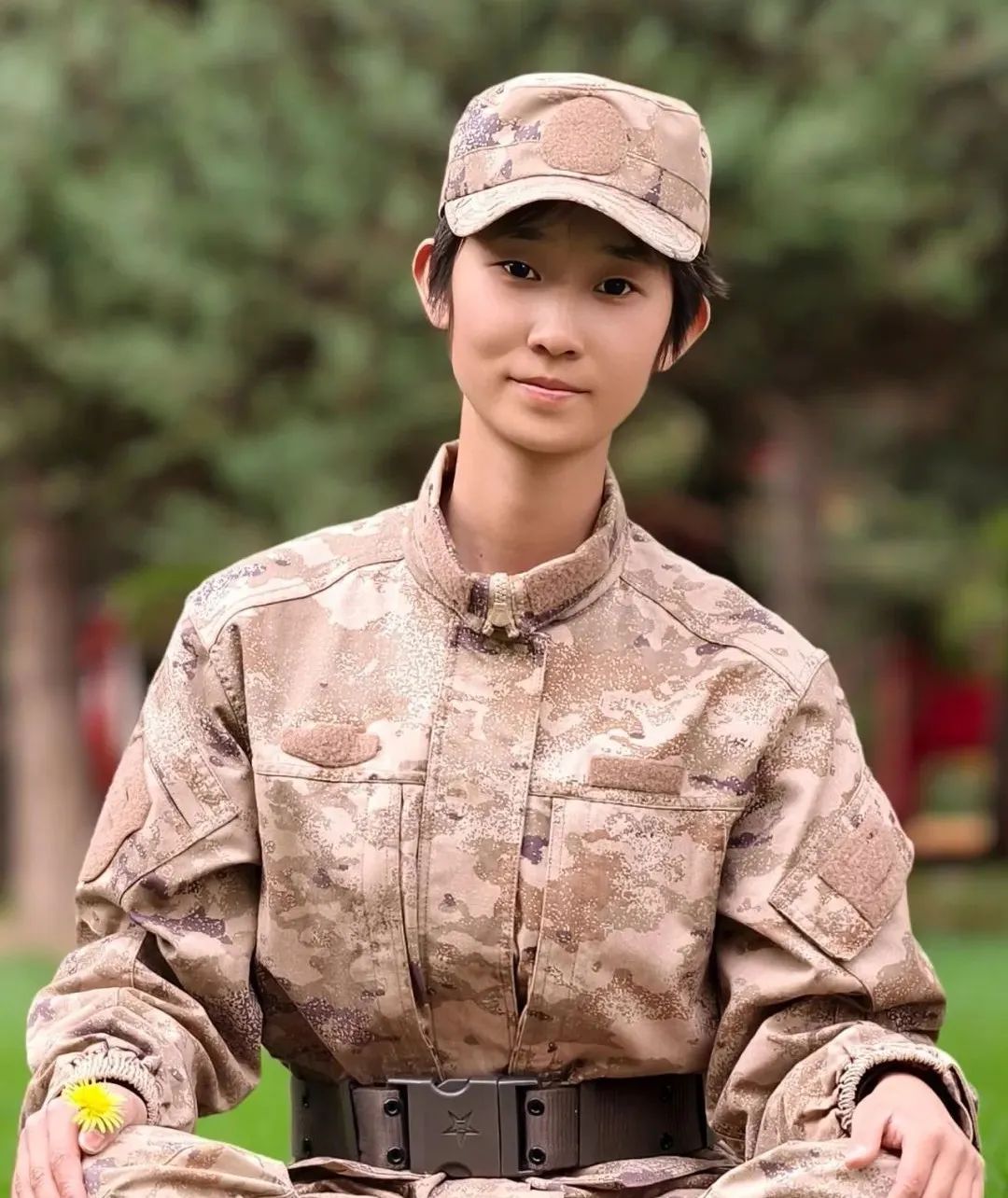 新训已过大半，这批女兵的对比照引发强烈关注！