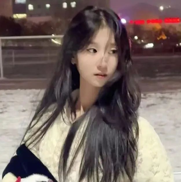 新训已过大半，这批女兵的对比照引发强烈关注！