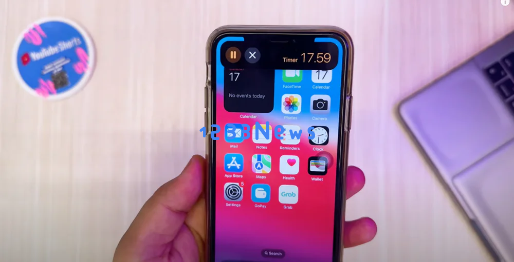 开发者爆改iPhone15用上苹果AI，还支持拍照按钮