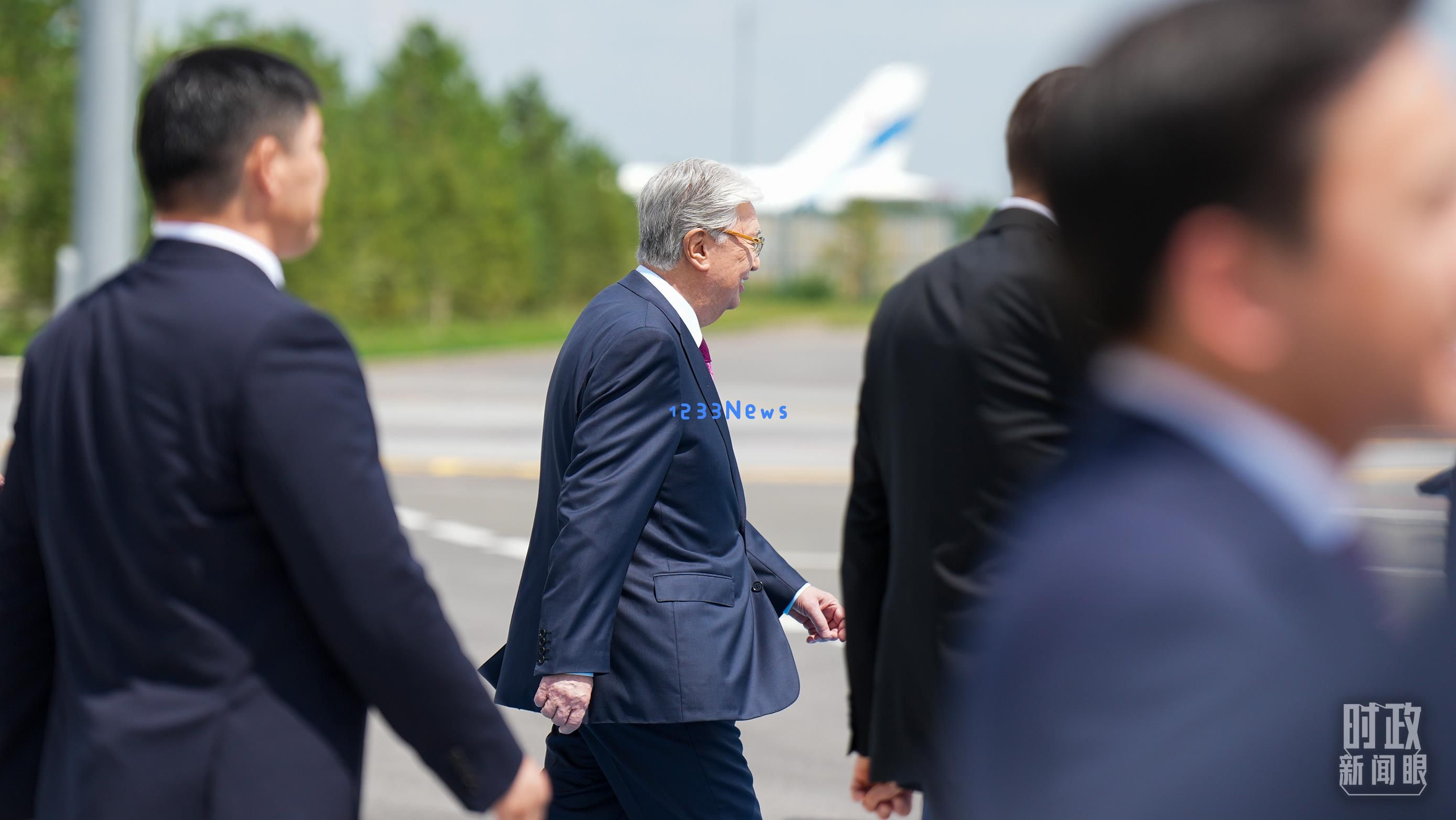 时政新闻眼丨习近平中亚之行第一天，擘画中哈全方位合作：全球视野下的战略合作新篇章