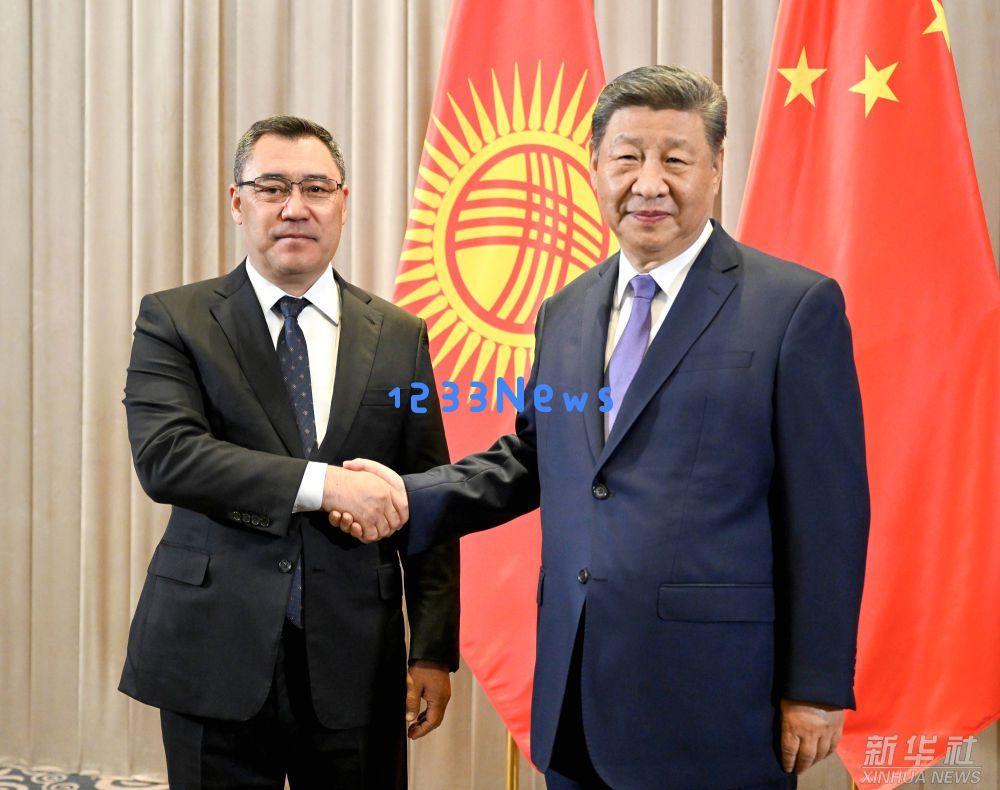 习近平会见吉尔吉斯斯坦总统扎帕罗夫：深化中吉关系，共同推动区域繁荣