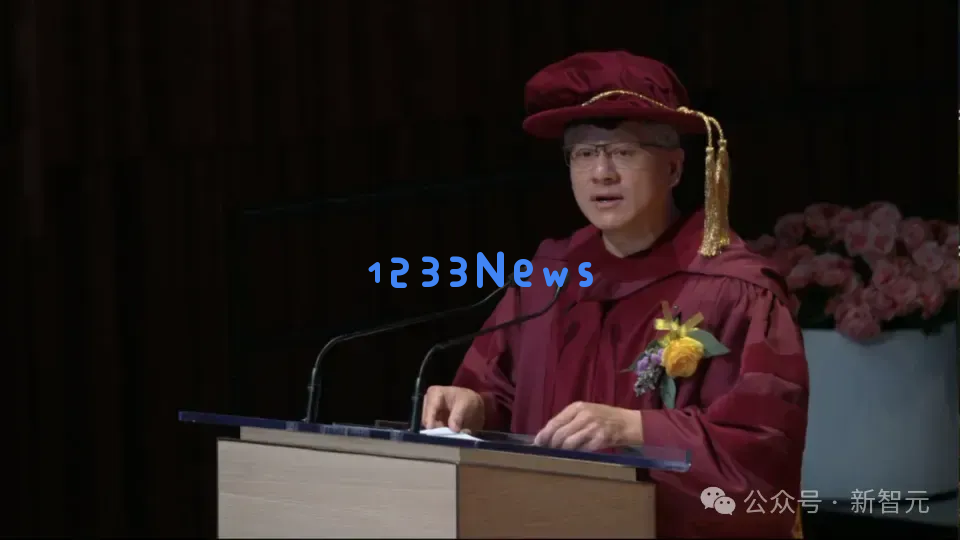 院士黄教授荣获香港科技大学荣誉博士学位！再次探讨「黄氏定律」，预言未来成功的机器人仅有三种