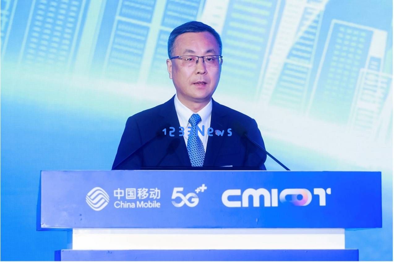 中国移动上海盛大启动：卫星物联网与AI新产品，共同开启智能未来新征程！
