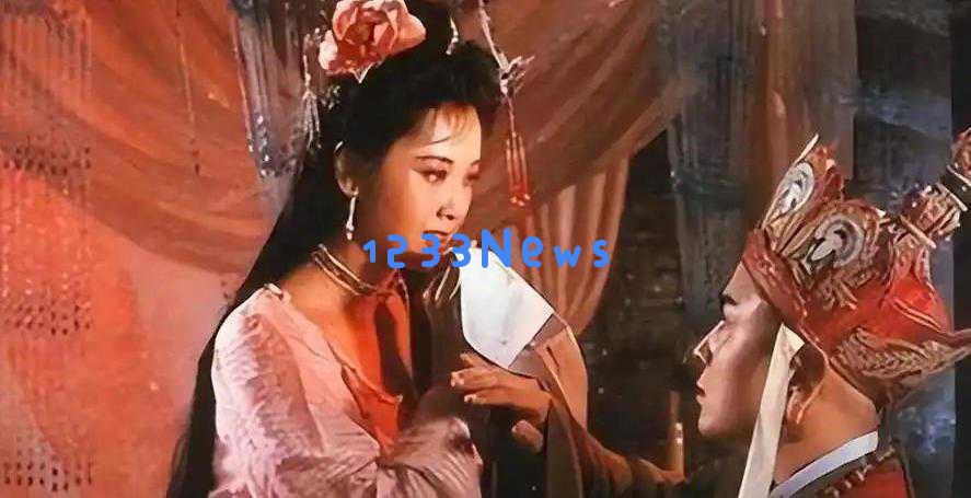 她是八十年代风华绝代的美丽女星，如今72岁依旧魅力四射无子女