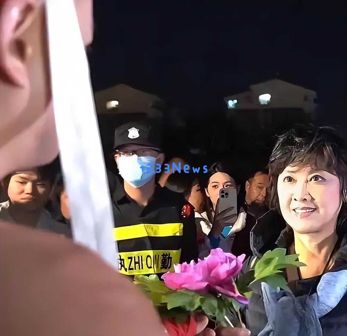 她是八十年代风华绝代的美丽女星，如今72岁依旧魅力四射无子女