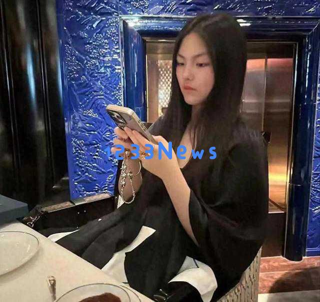 李湘晒奢华粽子庆端午，女儿时尚穿搭引发热议