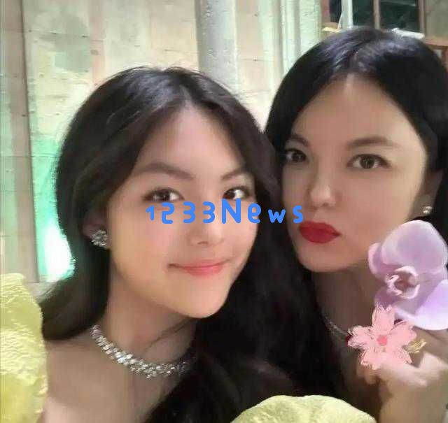 李湘晒奢华粽子庆端午，女儿时尚穿搭引发热议