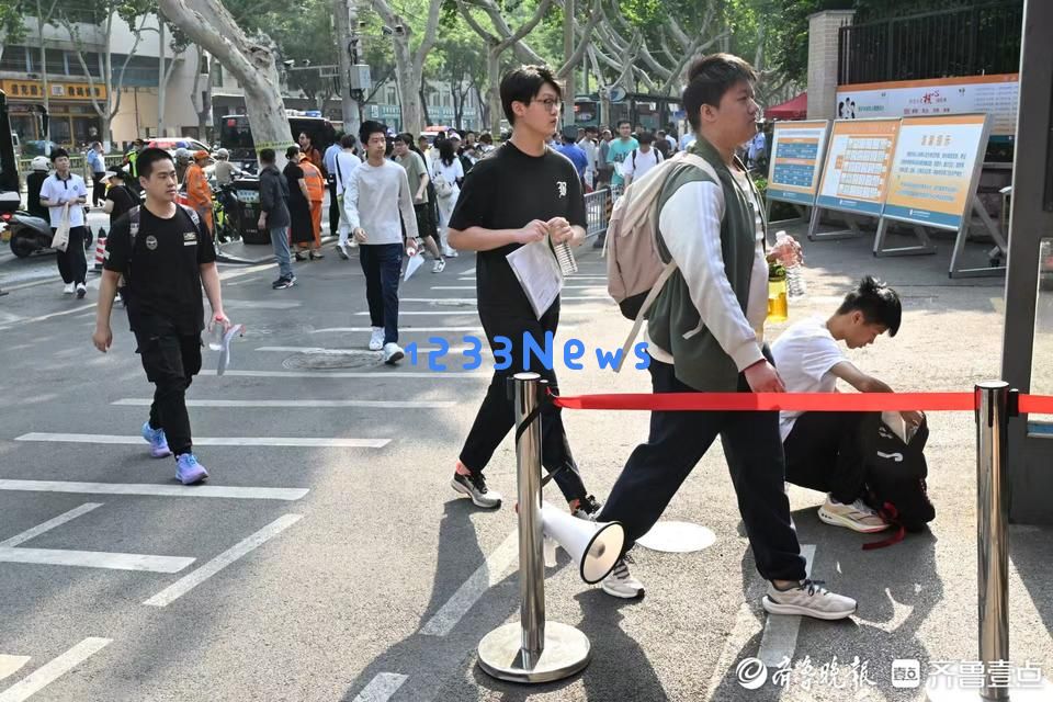考生调整心态积极备考，信心十足走进考场迎接挑战