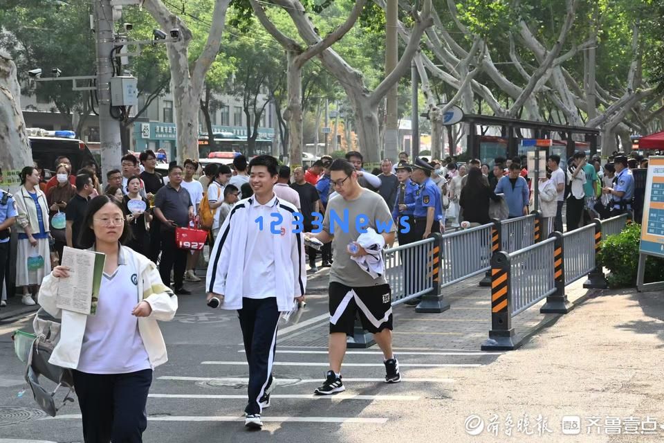 考生调整心态积极备考，信心十足走进考场迎接挑战