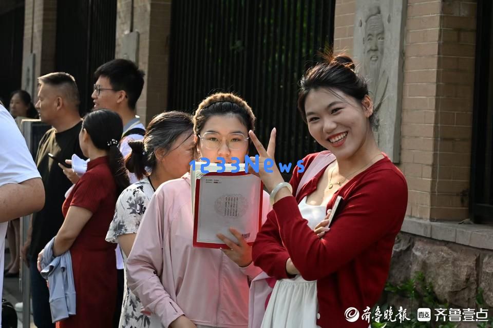 考生调整心态积极备考，信心十足走进考场迎接挑战