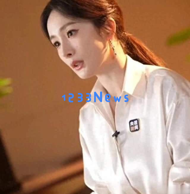 杨幂大方分享女儿小糯米的梦想，谈及她对绘画的热爱与光芒四射的眼神
