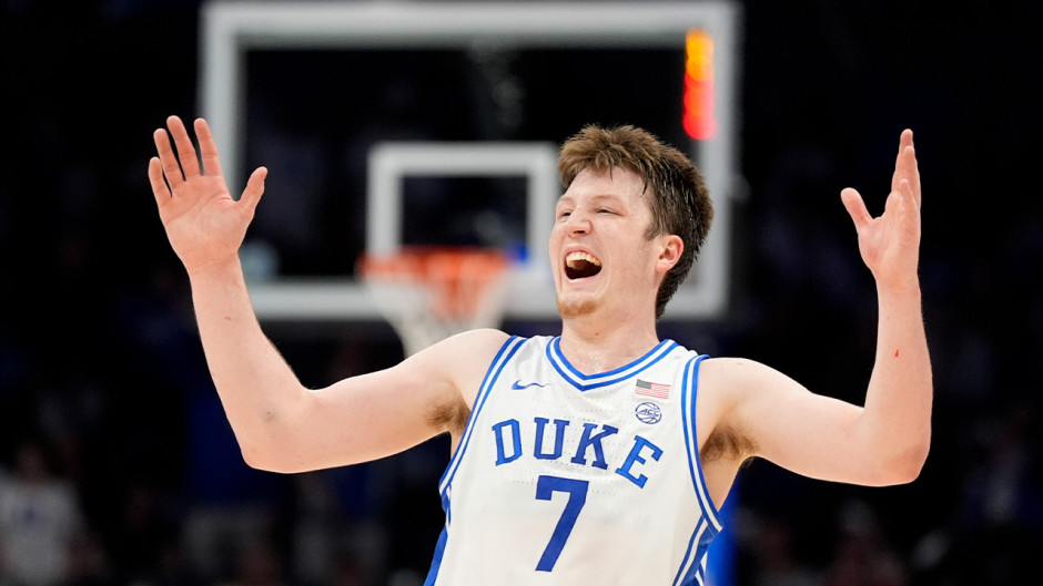 NBA选秀盛典——康_克努佩尔的个人背景及职篮球生涯成就分析
