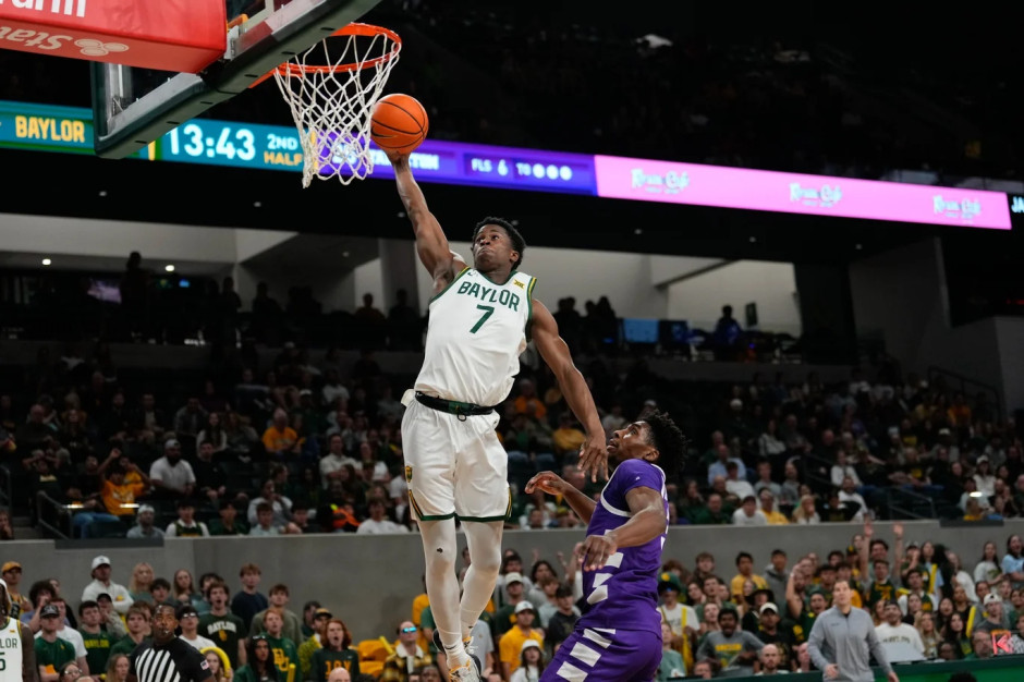 2025NBA探花VJ_埃奇库姆在大学赛季的详细场均数据分析