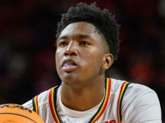 老鹰在NBA选秀大会中将13号签交易给鹈鹕 以换取23号签