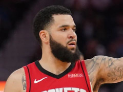 NBA新动态：范弗里特降薪助力火箭，休赛期1410万全额中产特例成为重要筹码