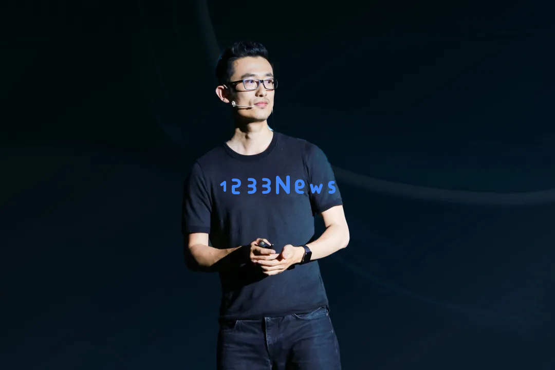哈佛校友前谷歌员工创业智能眼镜，成功超越Ray-Ban和Meta夺得亚马逊热销产品榜首