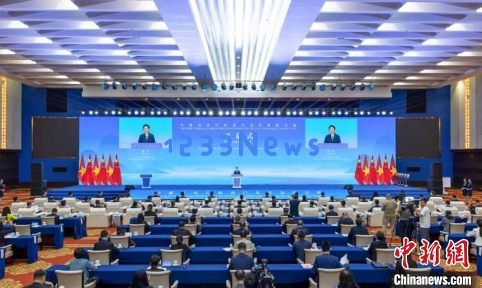 
中越司法行政部门首次边境会晤在广西南宁举行：推动法律合作，促进边境和谐交流
