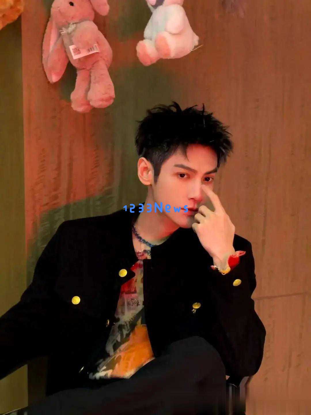娱乐圈四位身材较瘦的男明星，粉丝们纷纷呼吁他们要多增加饮食，保持健康体态