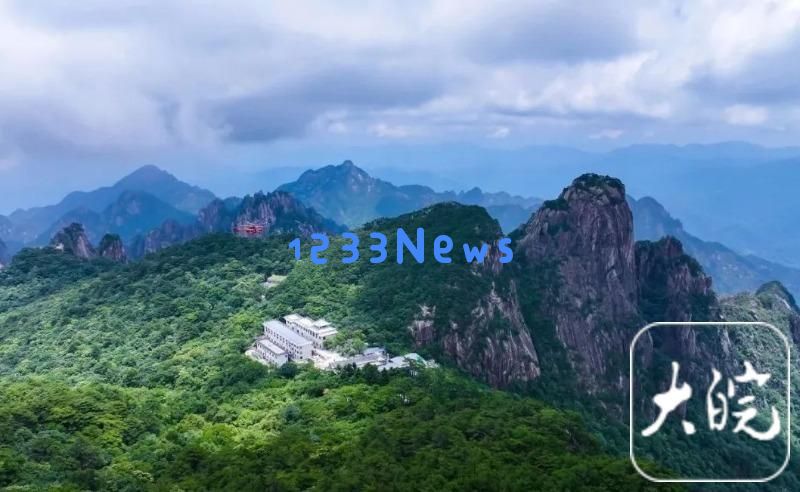 中国首创！黄山风景区采用直升机“空运”百余吨电力设备打破传统运输方式