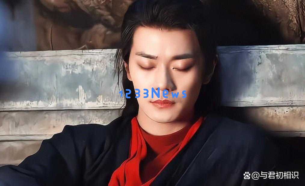 白鹿粉丝为何在短时间内出现“分裂”现象，于正深夜发声传递了什么信息