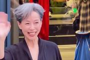 刘亦菲出席巴黎盛典意外被忽视，旁边明星热聊场面引人关注